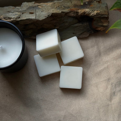 Hand-poured luxury vanilla jasmine wax melts UK